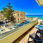 Blue Elegance City Center Heraklion Apartment